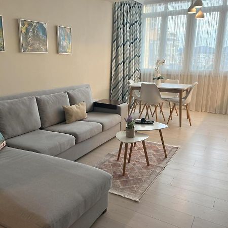 Grand New Bazaar Apartment Tirana Bagian luar foto