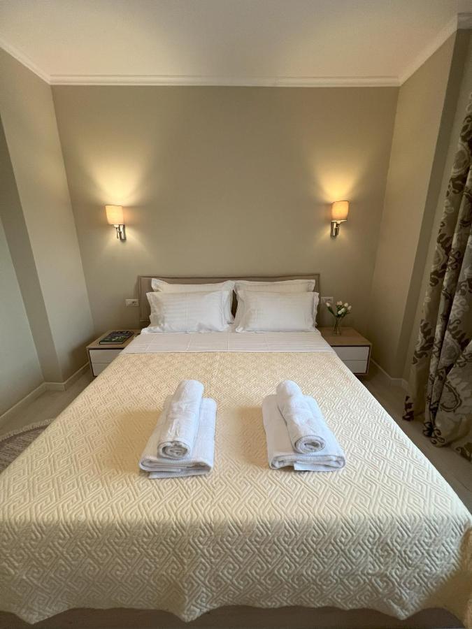 Grand New Bazaar Apartment Tirana Bagian luar foto