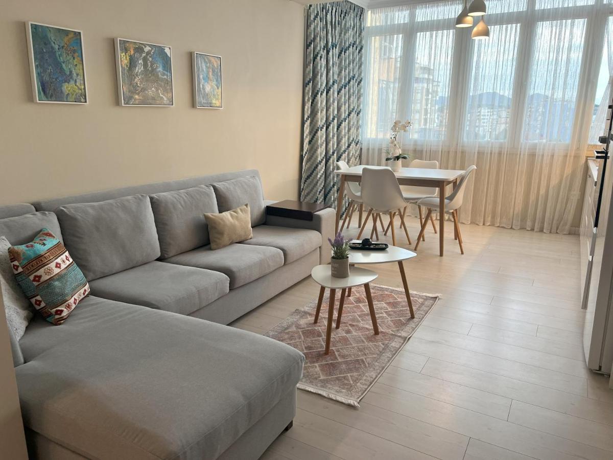 Grand New Bazaar Apartment Tirana Bagian luar foto
