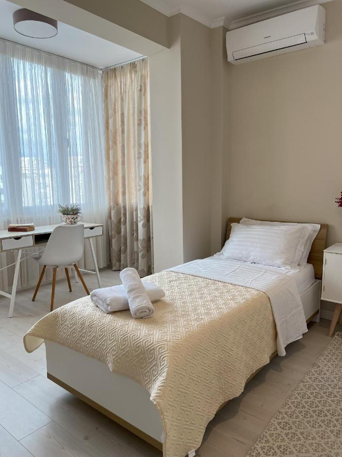 Grand New Bazaar Apartment Tirana Bagian luar foto