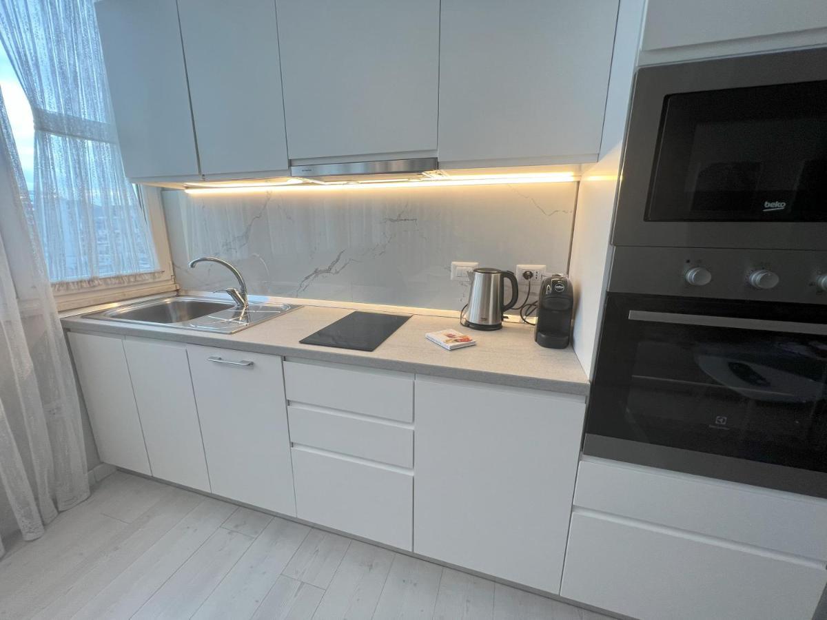 Grand New Bazaar Apartment Tirana Bagian luar foto