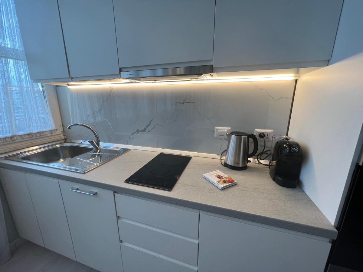 Grand New Bazaar Apartment Tirana Bagian luar foto