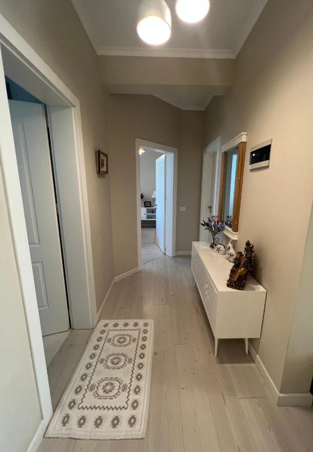 Grand New Bazaar Apartment Tirana Bagian luar foto