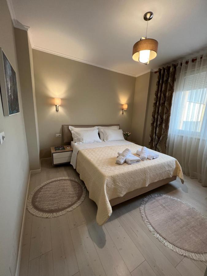 Grand New Bazaar Apartment Tirana Bagian luar foto