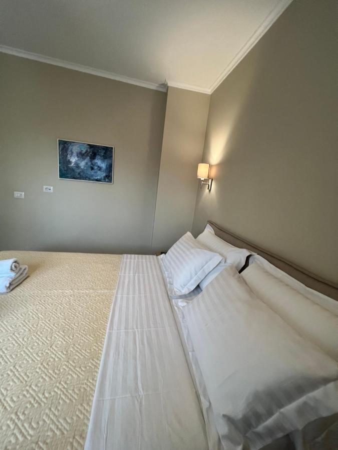 Grand New Bazaar Apartment Tirana Bagian luar foto