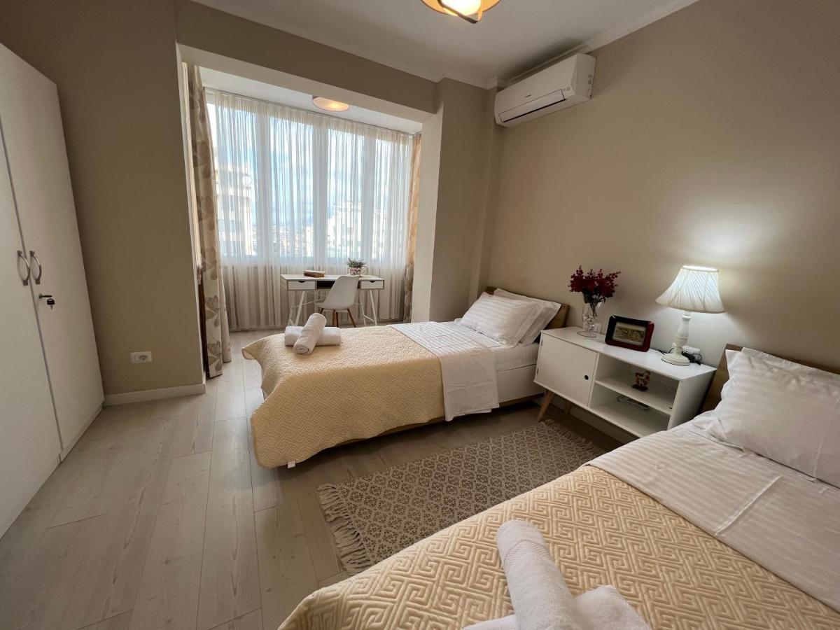 Grand New Bazaar Apartment Tirana Bagian luar foto