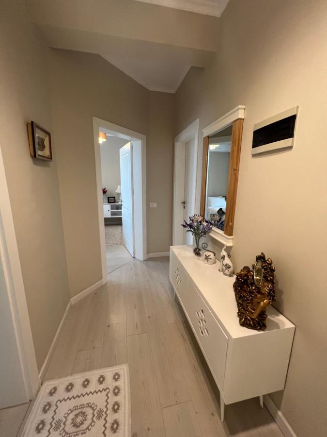 Grand New Bazaar Apartment Tirana Bagian luar foto