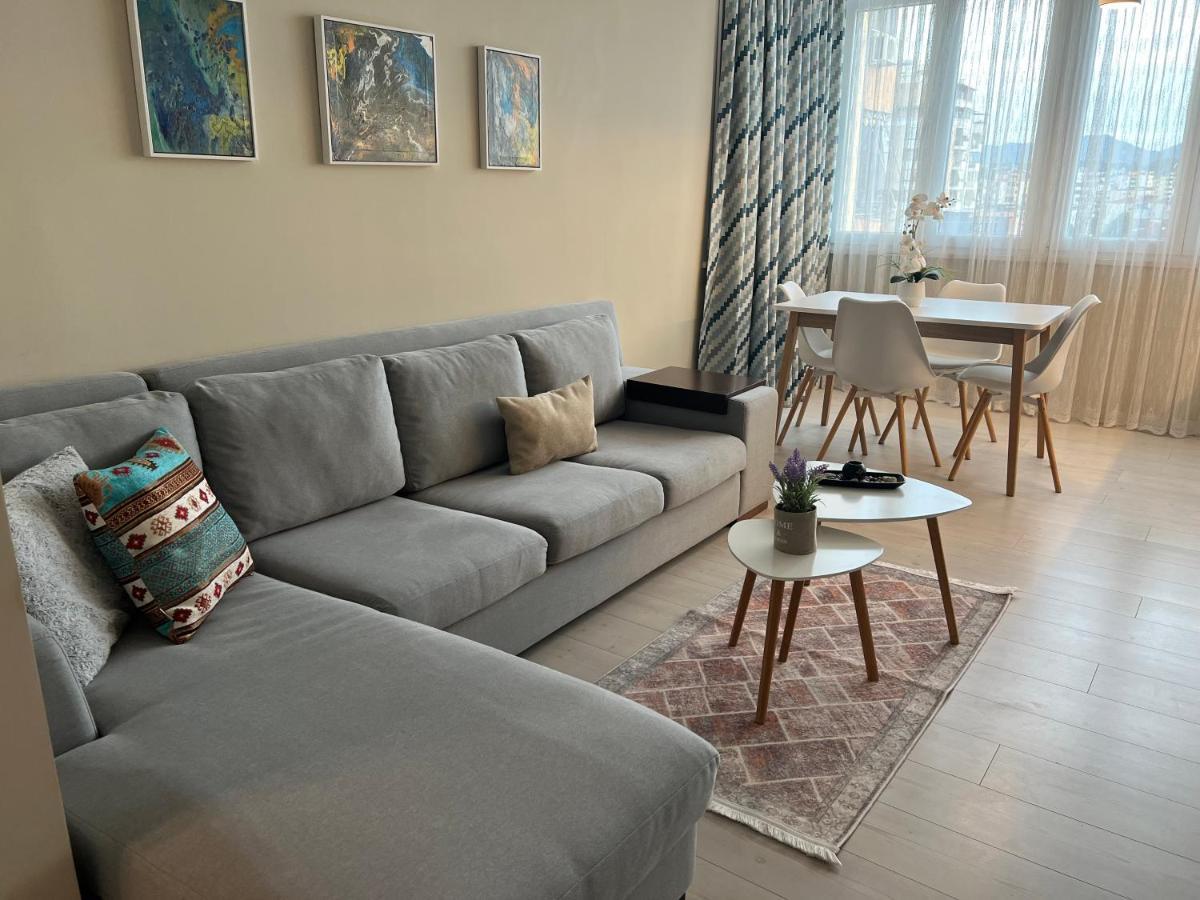 Grand New Bazaar Apartment Tirana Bagian luar foto