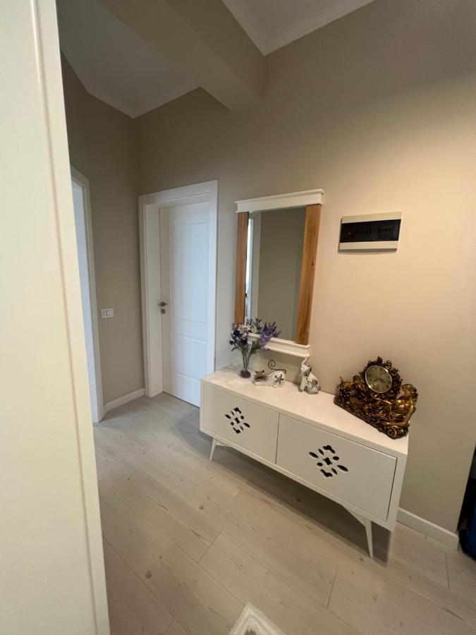 Grand New Bazaar Apartment Tirana Bagian luar foto