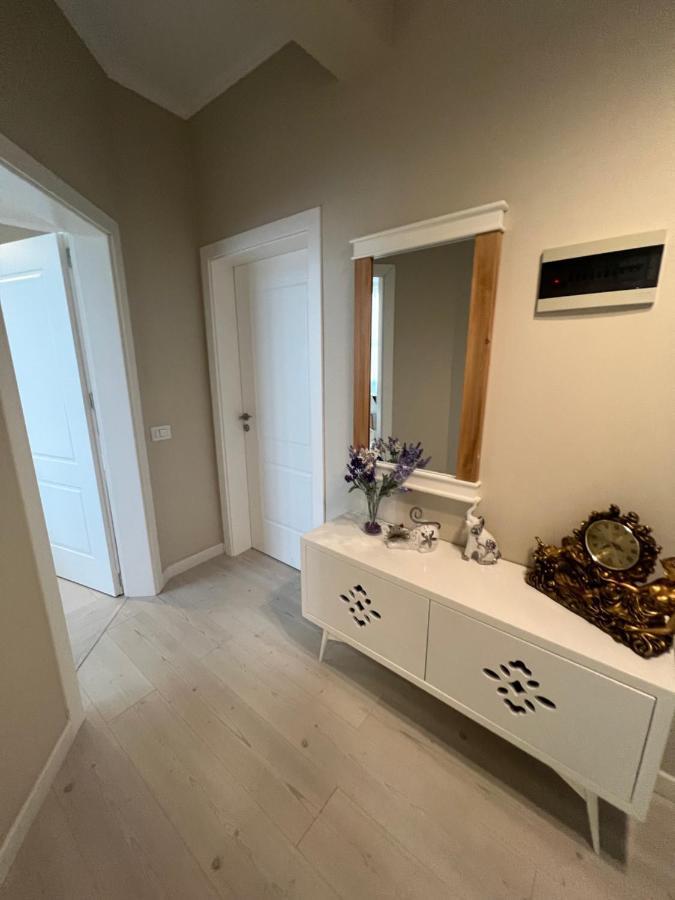 Grand New Bazaar Apartment Tirana Bagian luar foto