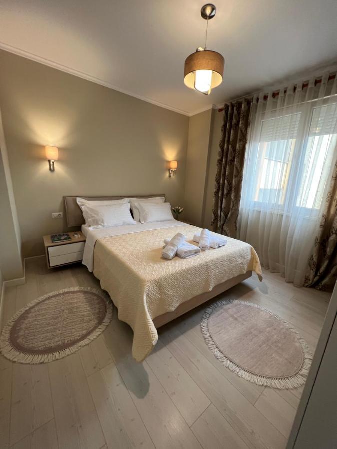 Grand New Bazaar Apartment Tirana Bagian luar foto